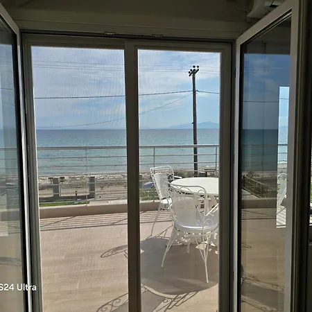 Athenas * Nea Plagia