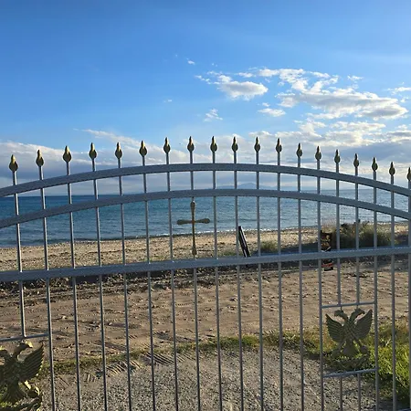 Athenas * Néa Pláyia