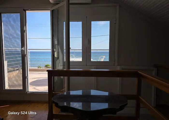 Athenas Case de vacanță Nea Plagia