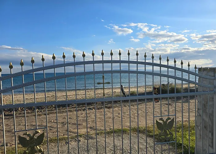 Athenas * Nea Plagia